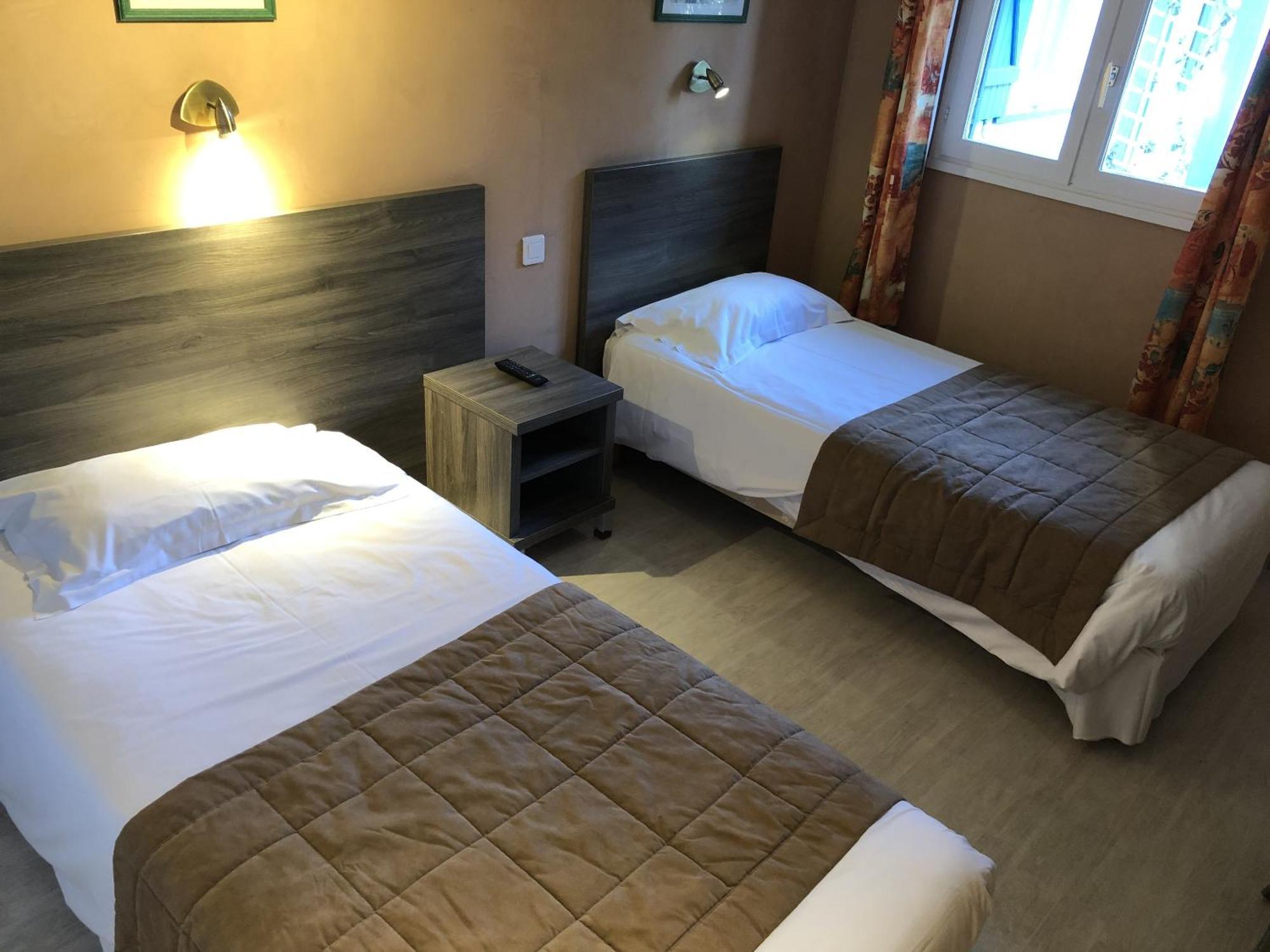 Hotel Des 4 Vents "Esprit Camargue" Эг-Морт Номер фото