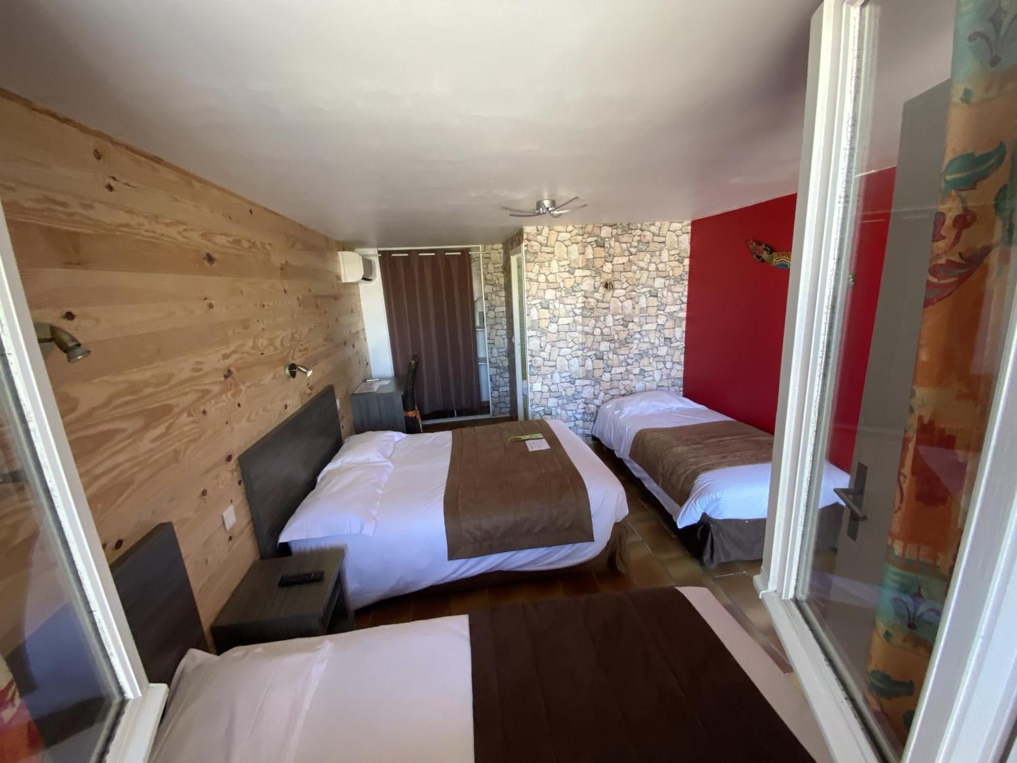 Hotel Des 4 Vents "Esprit Camargue" Эг-Морт Номер фото